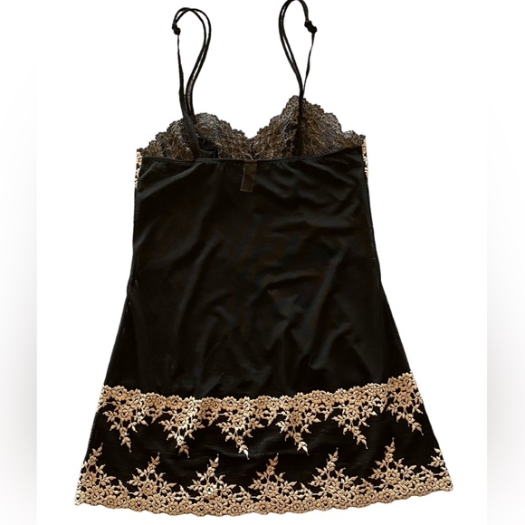 Beautiful Wacoal Embroidered Sheer Nightgown Slip Romantic. Excellent Condition! - Picture 7 of 8